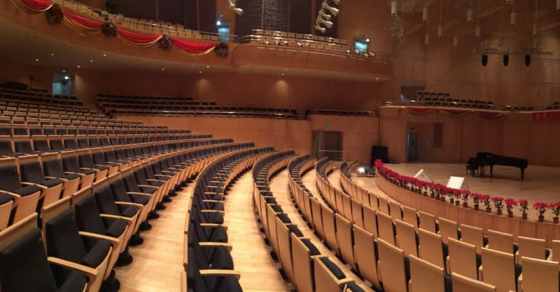 theater1024x536-870x455